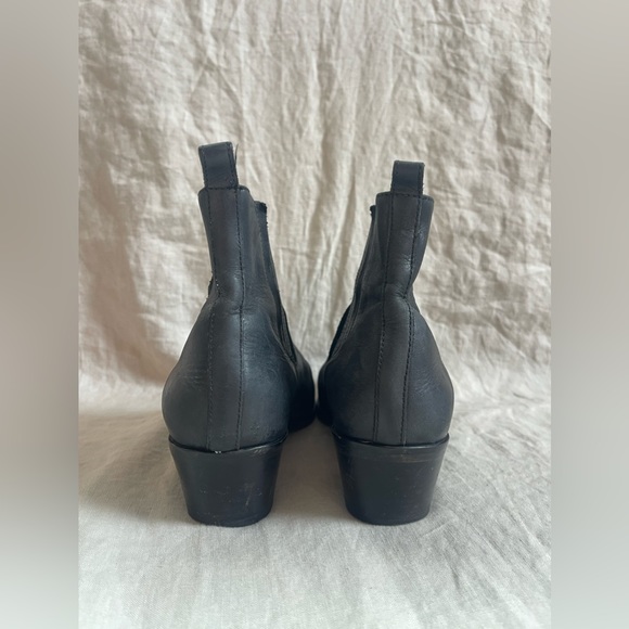J. Crew Black Leather Chelsea Ankle Boot size 5.5 made in Italy. - Picture 5 of 7
